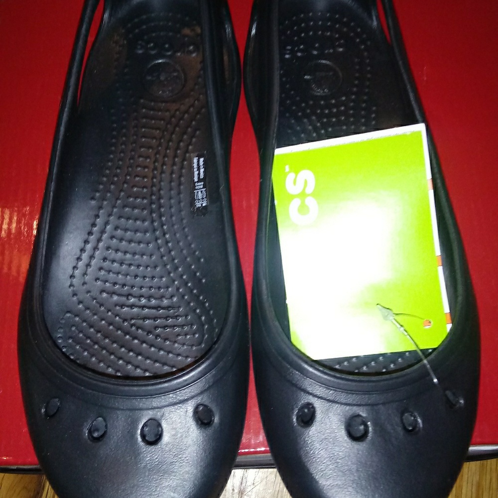 Croc flats